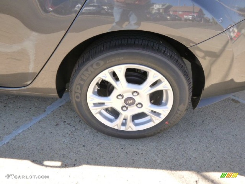 2015 Fiesta SE Sedan - Magnetic Metallic / Charcoal Black photo #9