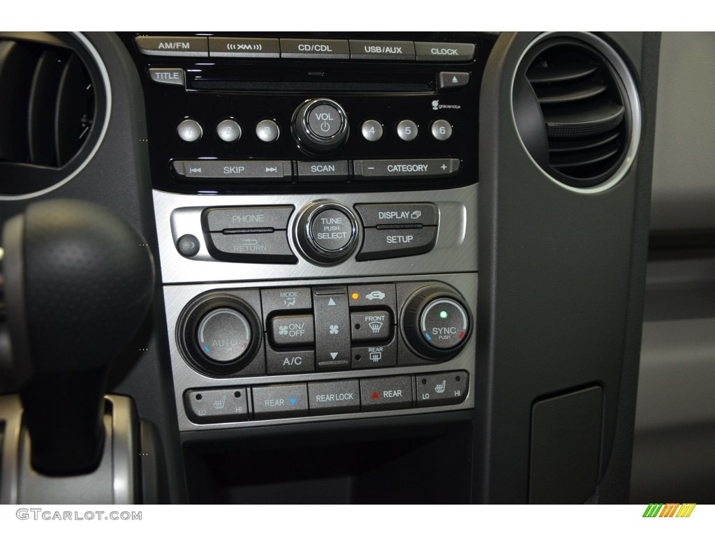2015 Honda Pilot EX-L 4WD Controls Photo #97565587