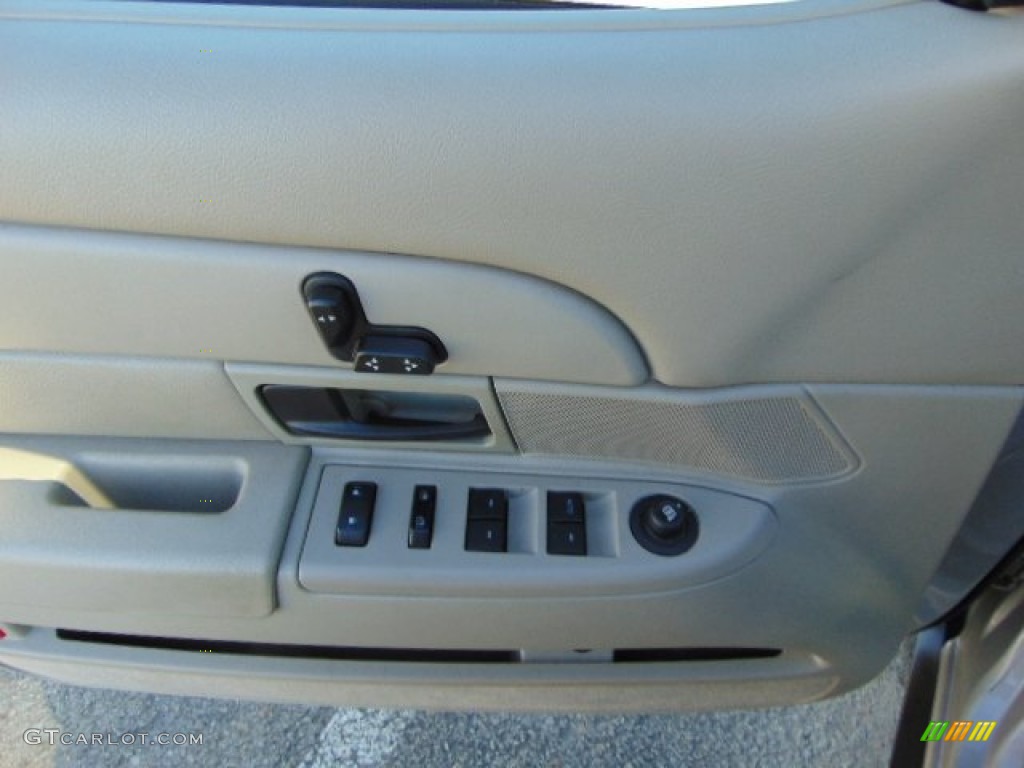 2011 Crown Victoria LX - Silver Birch Metallic / Medium Light Stone photo #11