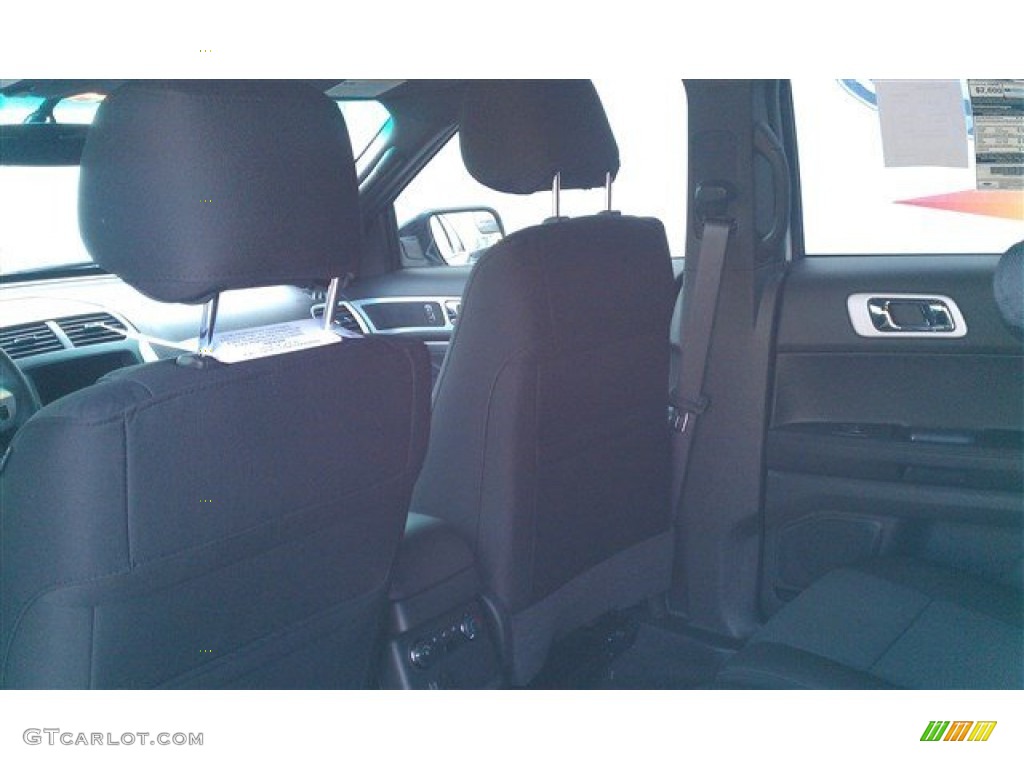 2015 Explorer XLT - Oxford White / Charcoal Black photo #46