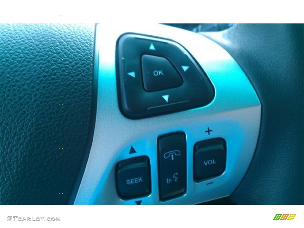 2015 Explorer XLT - Oxford White / Charcoal Black photo #56