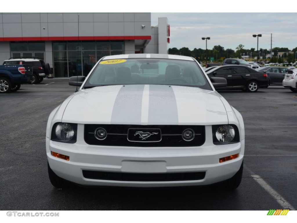 2007 Mustang V6 Premium Coupe - Performance White / Light Graphite photo #7