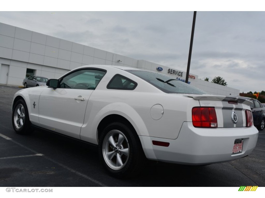 2007 Mustang V6 Premium Coupe - Performance White / Light Graphite photo #22