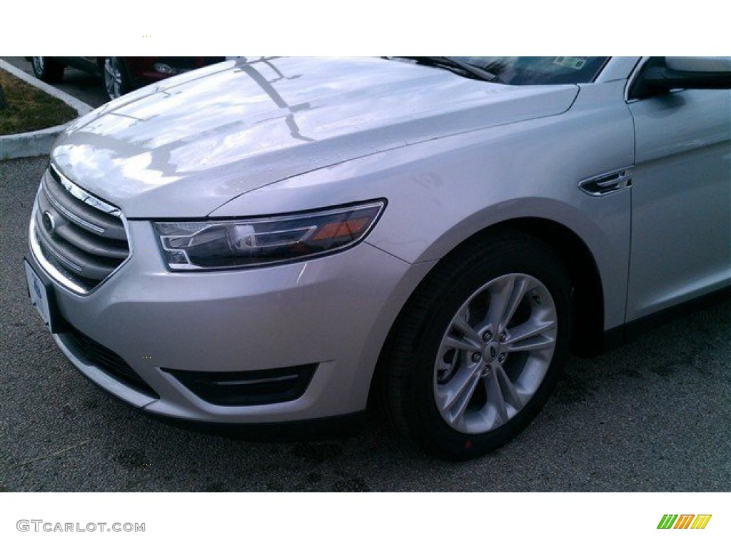 2015 Taurus SEL - Ingot Silver Metallic / Charcoal Black photo #2