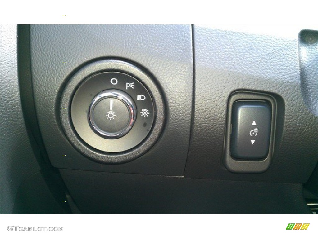 2015 Taurus SEL - Ingot Silver Metallic / Charcoal Black photo #21