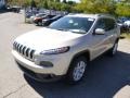 Cashmere Pearl - Cherokee Latitude 4x4 Photo No. 2