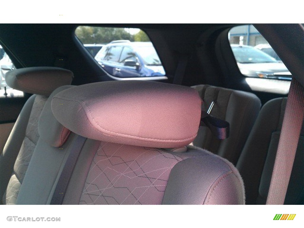 2015 Explorer FWD - Deep Impact Blue / Medium Light Stone photo #10