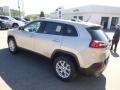 Cashmere Pearl - Cherokee Latitude 4x4 Photo No. 8