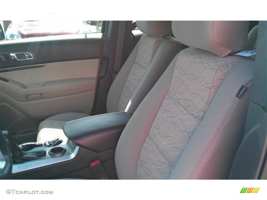 2015 Explorer FWD - Deep Impact Blue / Medium Light Stone photo #17