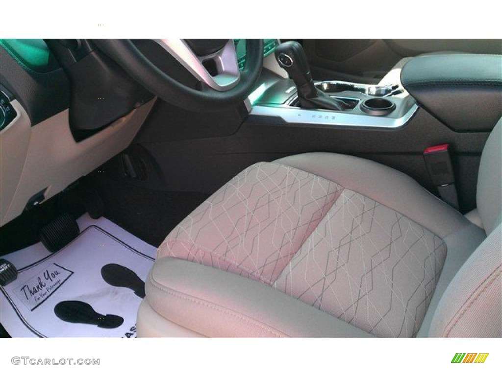 2015 Explorer FWD - Deep Impact Blue / Medium Light Stone photo #19