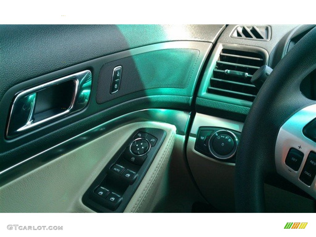 2015 Explorer FWD - Deep Impact Blue / Medium Light Stone photo #21