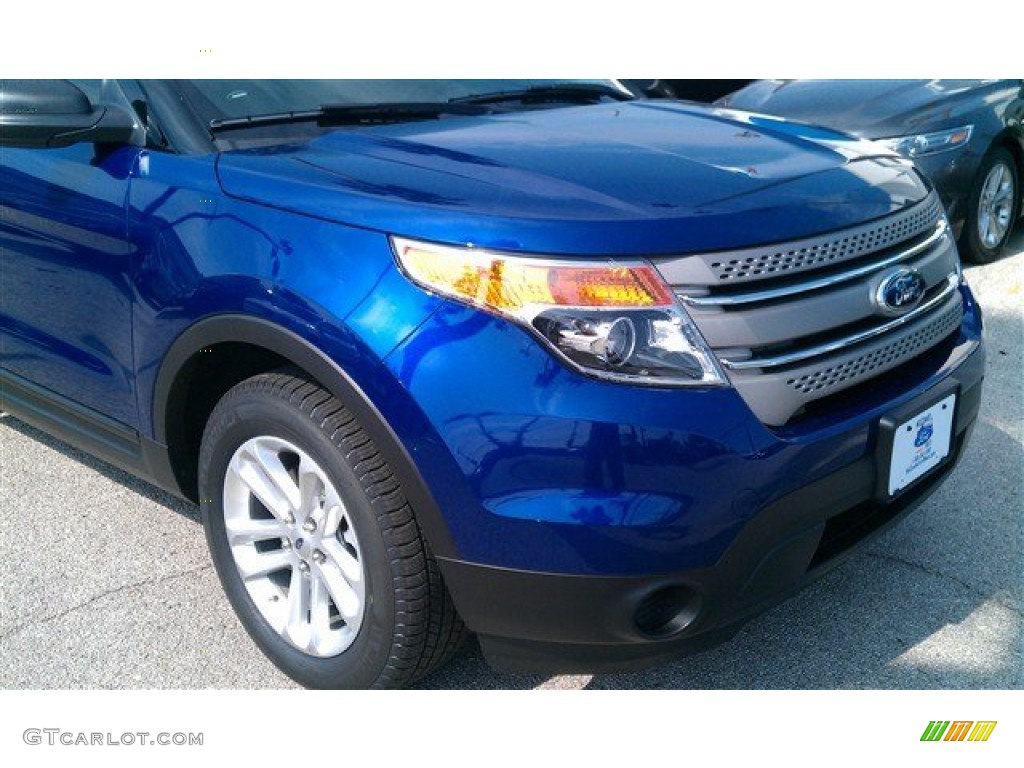 2015 Explorer FWD - Deep Impact Blue / Medium Light Stone photo #42