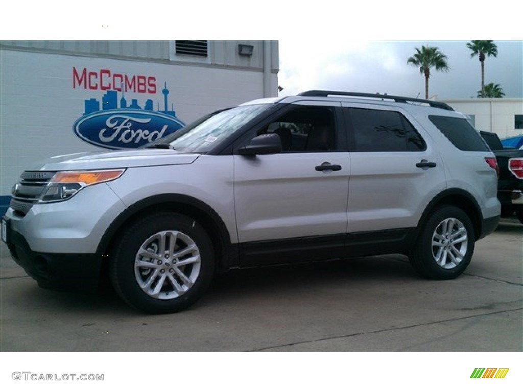 2015 Explorer FWD - Ingot Silver / Medium Light Stone photo #2