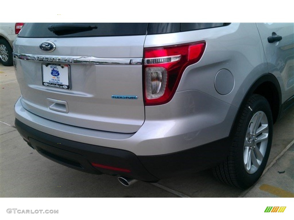 2015 Explorer FWD - Ingot Silver / Medium Light Stone photo #9