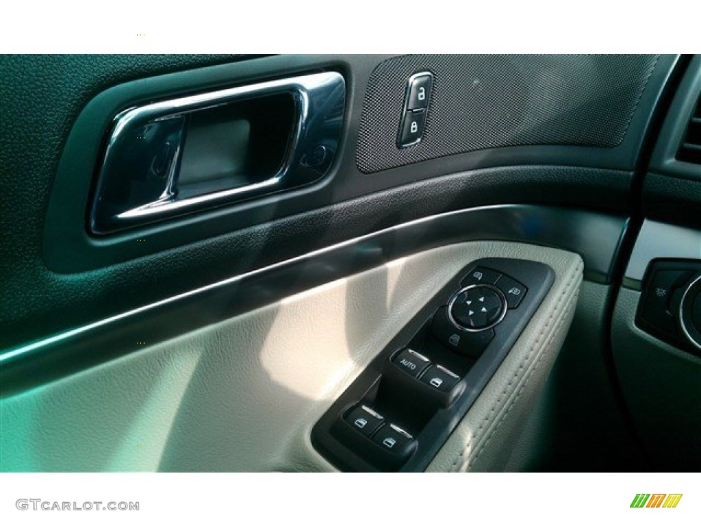 2015 Explorer FWD - Ingot Silver / Medium Light Stone photo #25