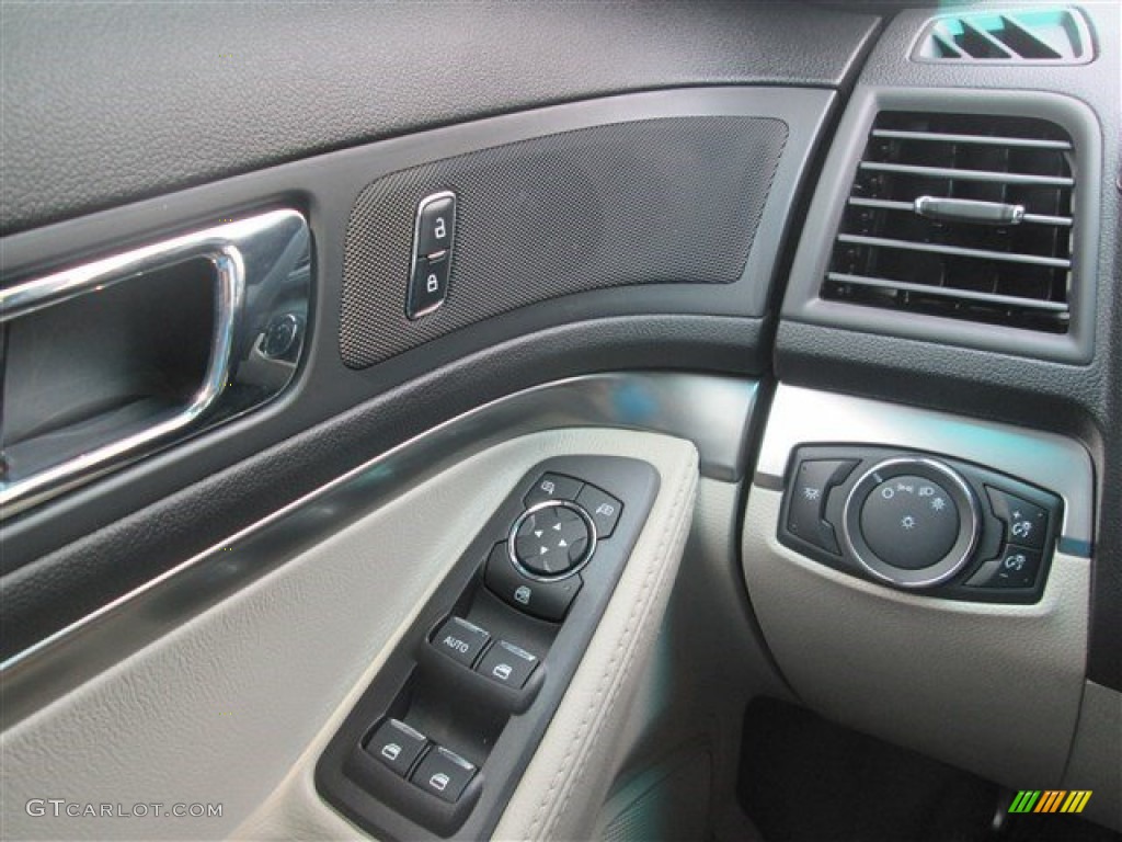 2015 Explorer FWD - Ingot Silver / Medium Light Stone photo #47