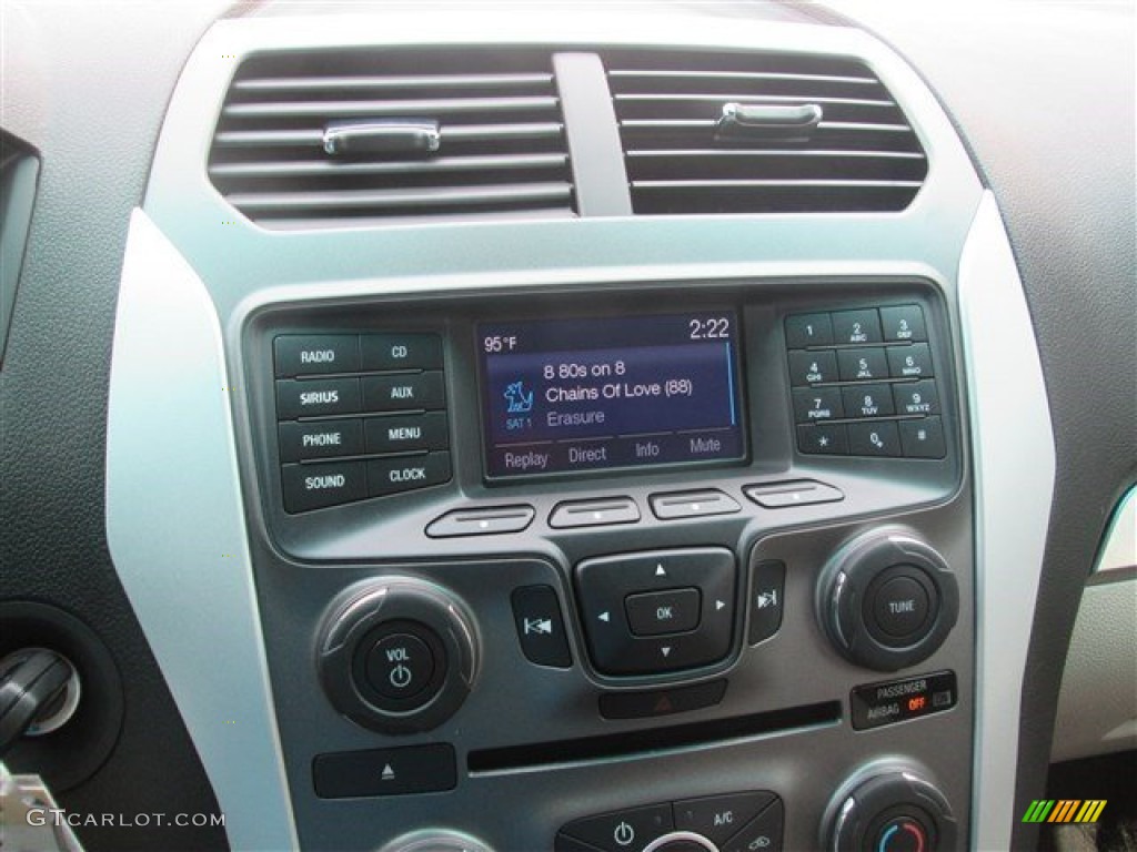 2015 Explorer FWD - Ingot Silver / Medium Light Stone photo #51