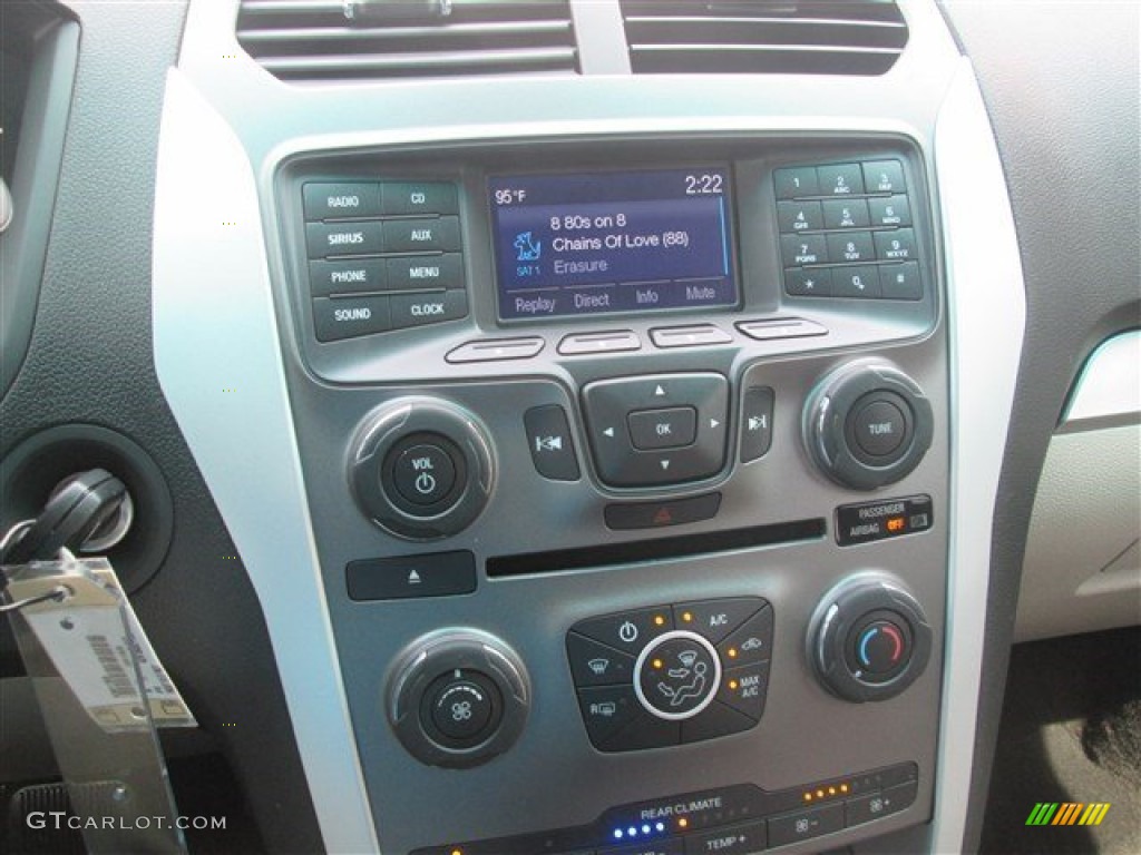 2015 Explorer FWD - Ingot Silver / Medium Light Stone photo #52
