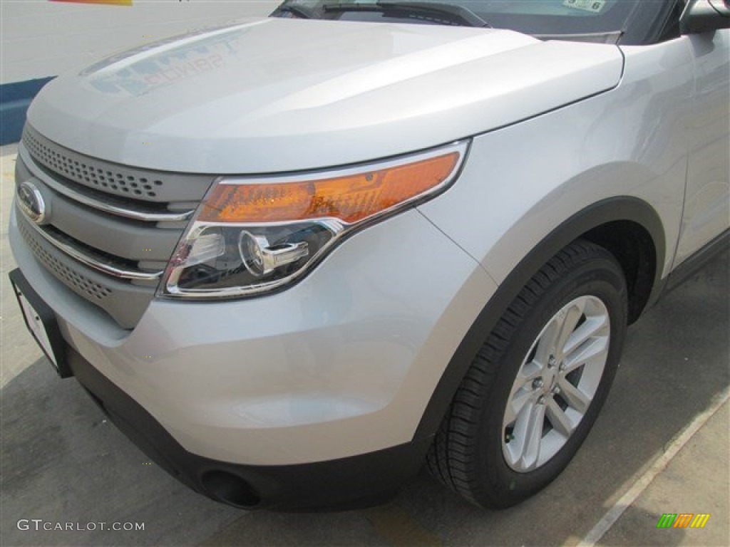 2015 Explorer FWD - Ingot Silver / Medium Light Stone photo #56