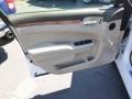 Ivory Tri-Coat Pearl - 300 C AWD Photo No. 11