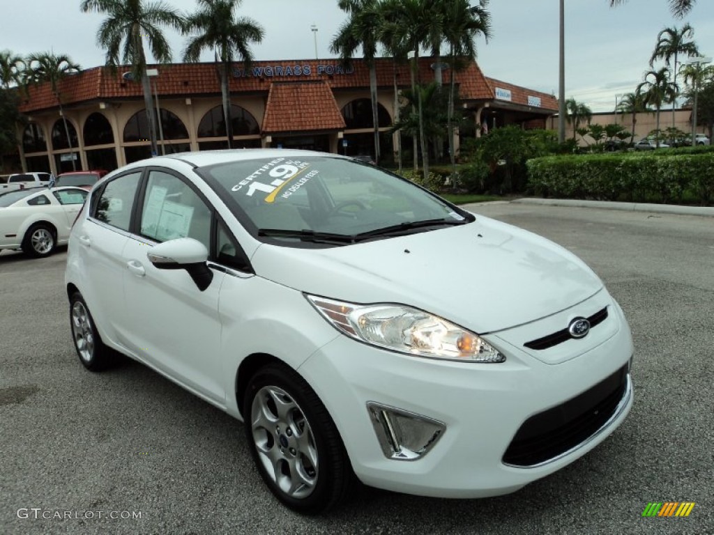 2013 Fiesta Titanium Hatchback - Oxford White / Arctic White Leather photo #7