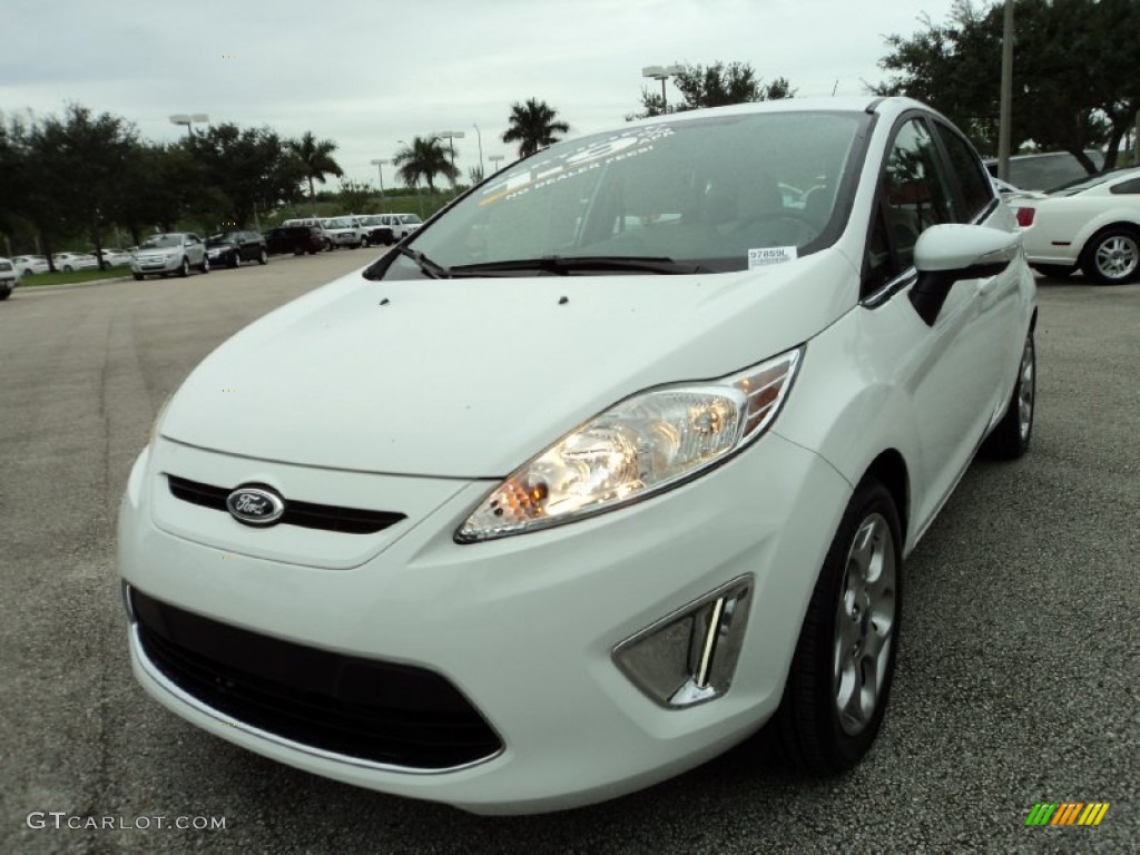 2013 Fiesta Titanium Hatchback - Oxford White / Arctic White Leather photo #20