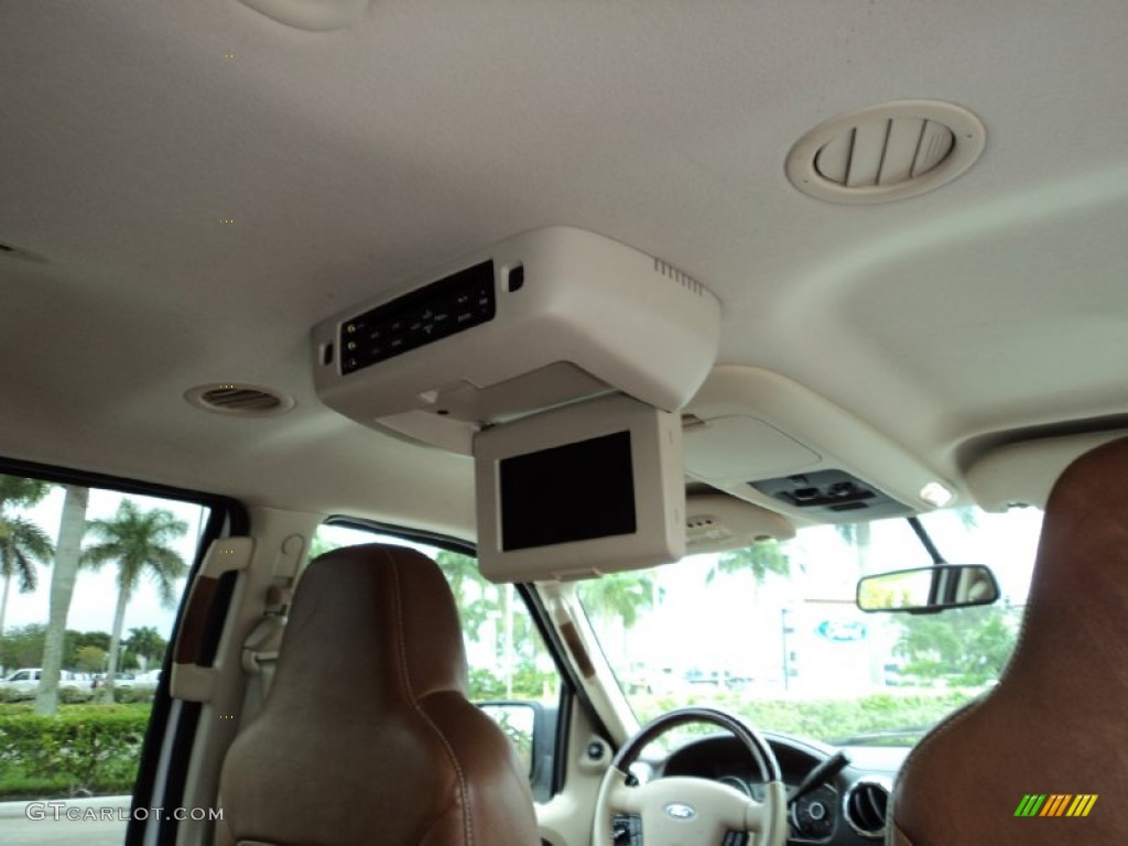 2006 Ford Expedition King Ranch Entertainment System Photos | GTCarLot.com