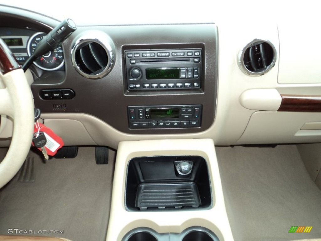 2006 Ford Expedition King Ranch Controls Photos