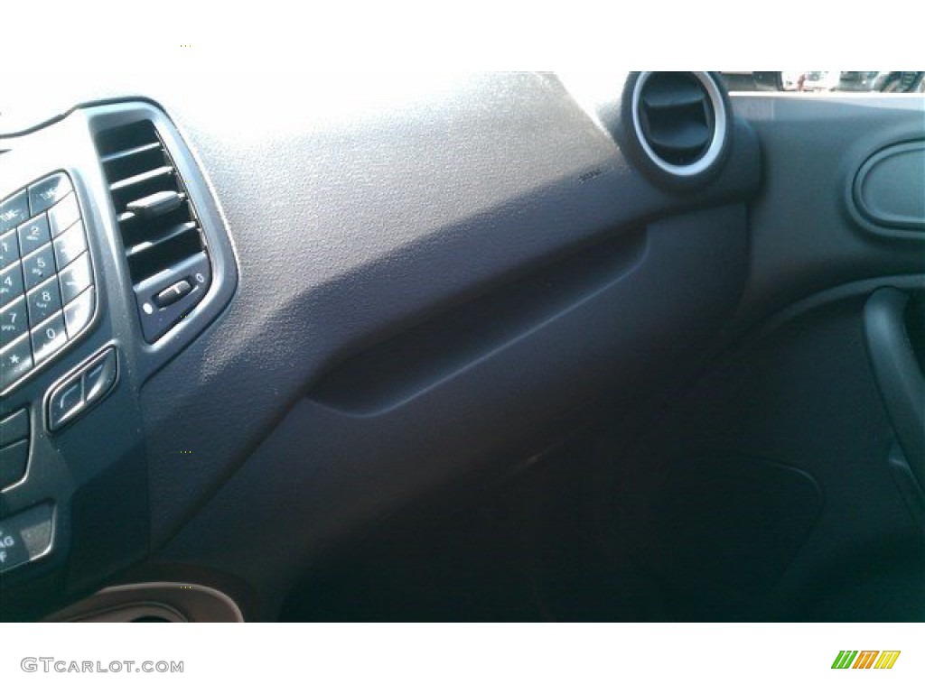 2014 Fiesta SE Hatchback - Ingot Silver / Charcoal Black photo #30
