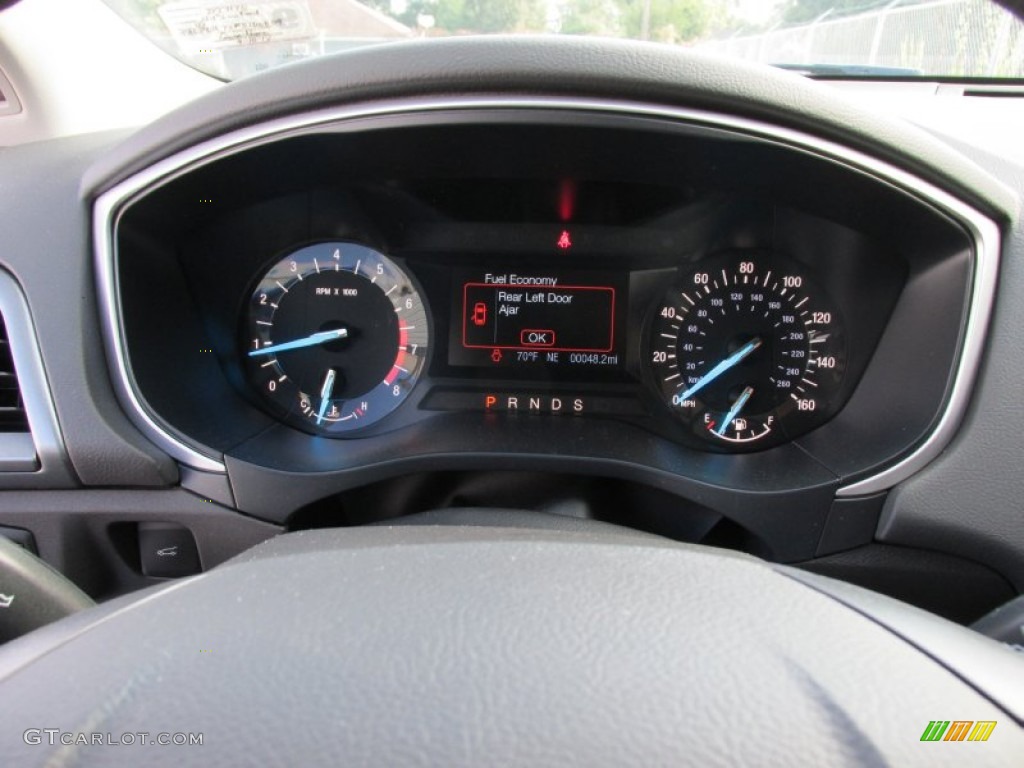 2015 Ford Fusion SE Gauges Photo #97596283