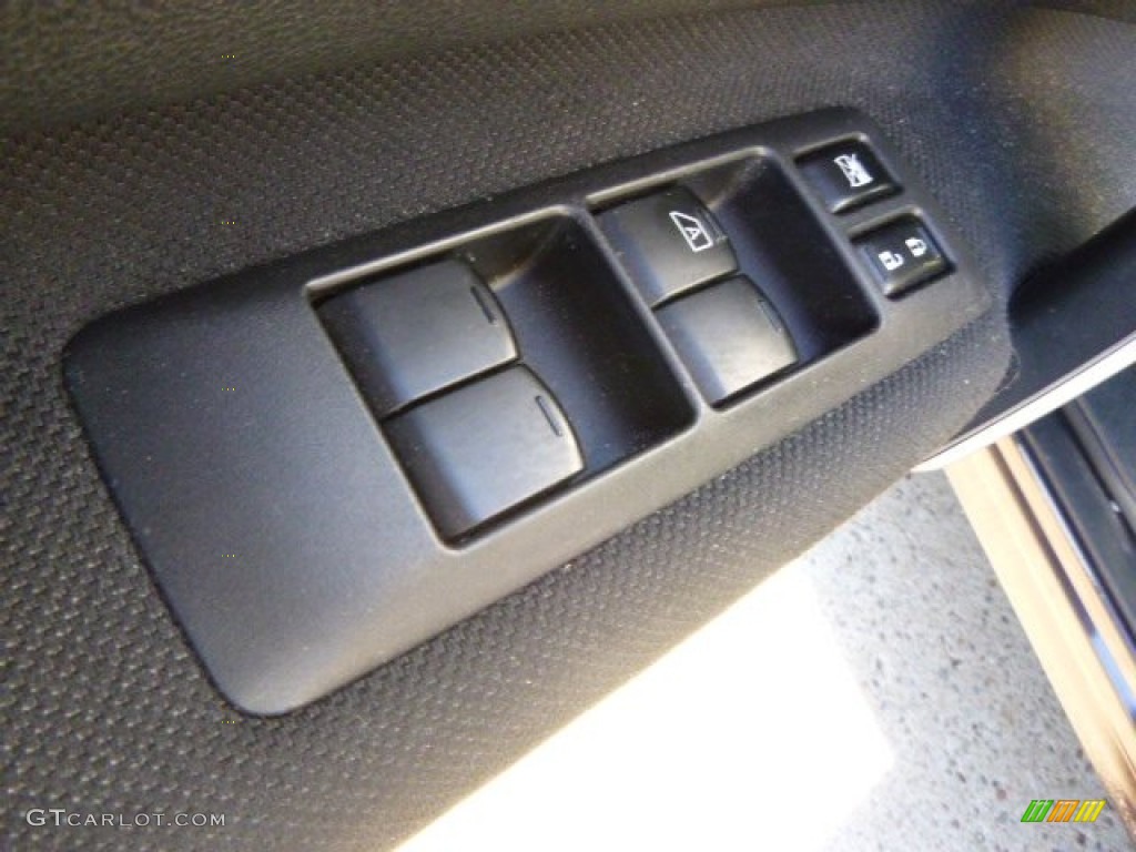 2011 Rogue S AWD - Black Amethyst / Black photo #12