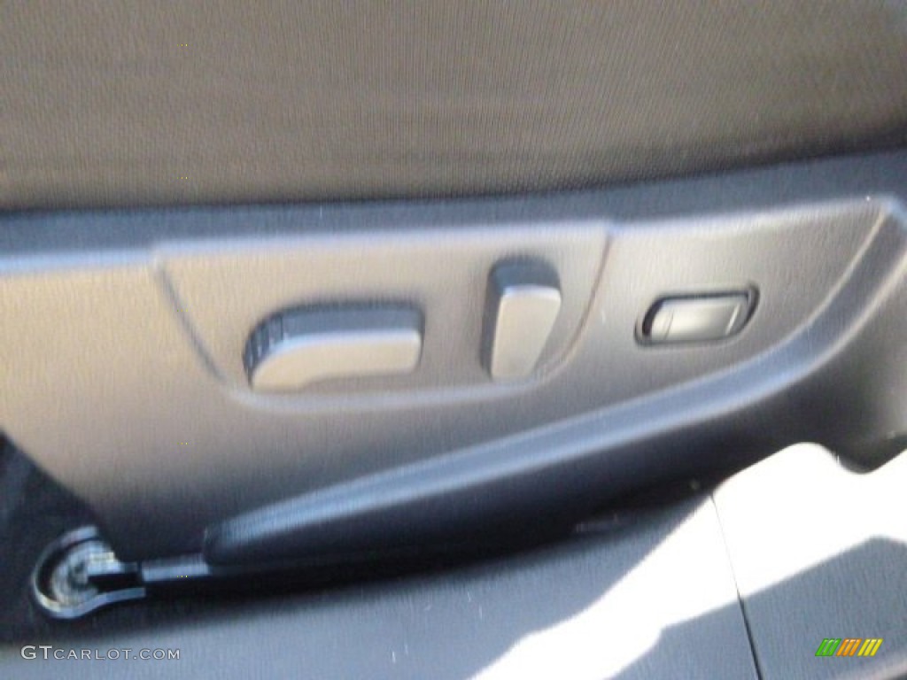 2011 Rogue S AWD - Black Amethyst / Black photo #13