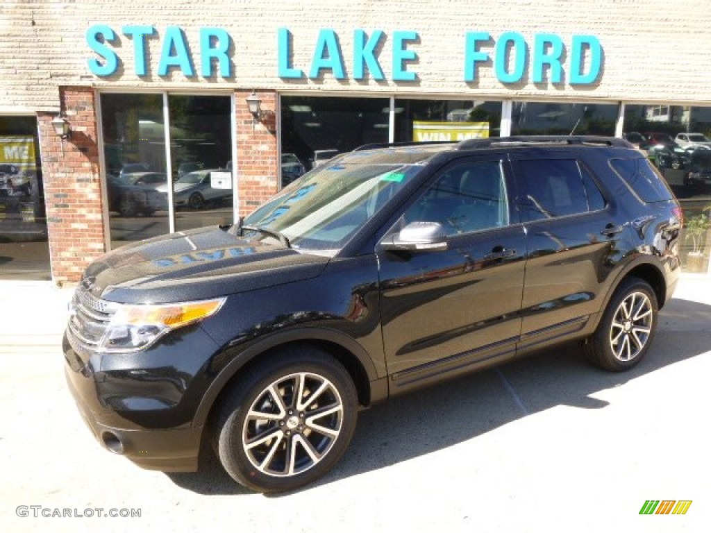 Tuxedo Black Ford Explorer