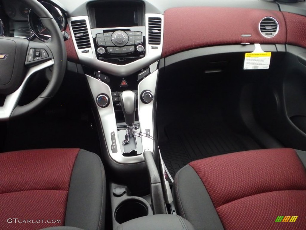 2014 Cruze LT - Summit White / Jet Black/Sport Red photo #5