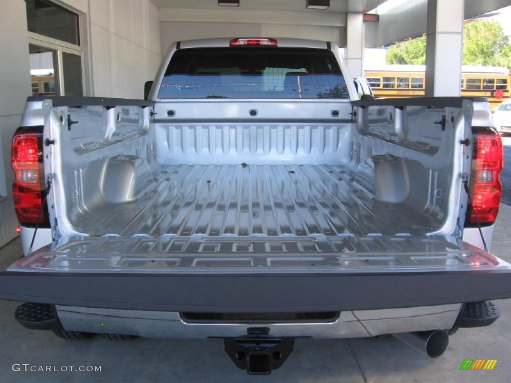 2015 Chevrolet Silverado 3500HD LT Crew Cab Dual Rear Wheel 4x4 Trunk Photos