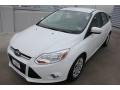 Oxford White - Focus SE 5-Door Photo No. 3