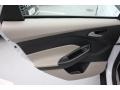 Oxford White - Focus SE 5-Door Photo No. 19