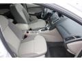 Oxford White - Focus SE 5-Door Photo No. 30