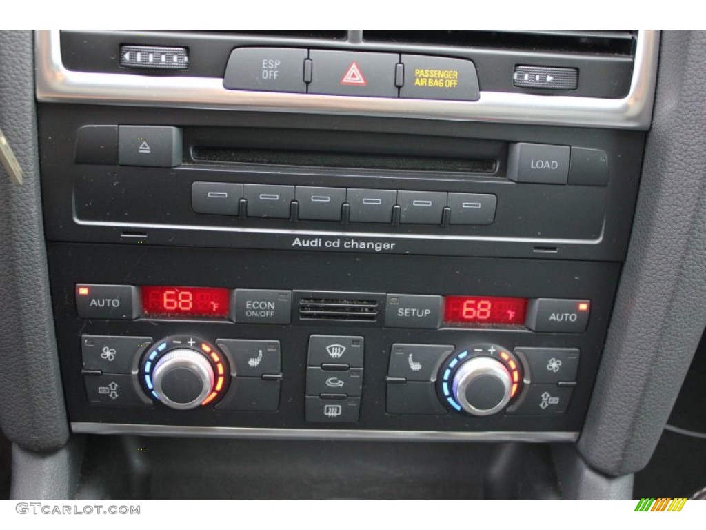 2007 Audi Q7 4.2 quattro Controls Photo #97616989
