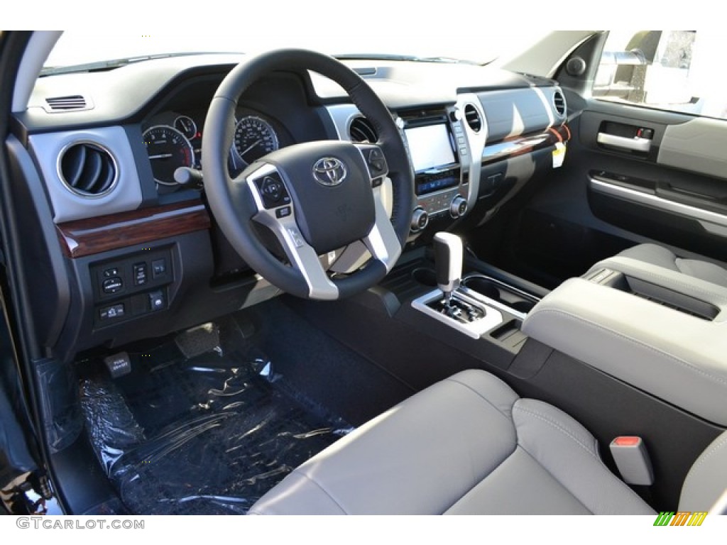 Graphite Interior 2015 Toyota Tundra Limited CrewMax 4x4 Photo #97620496