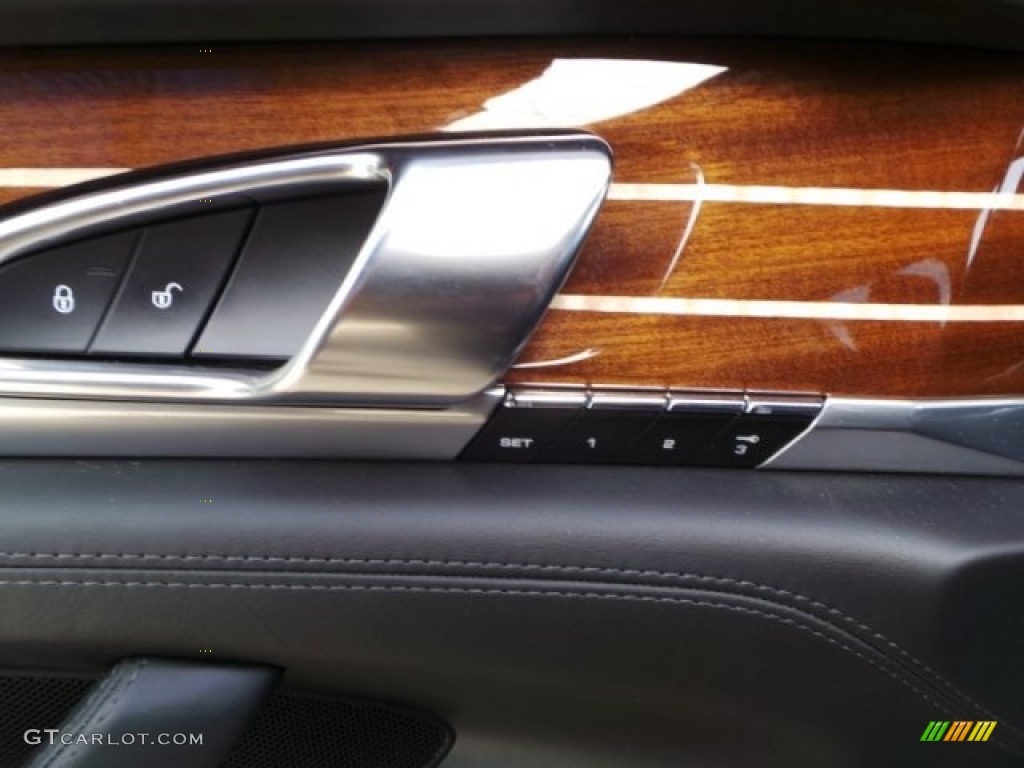 2013 Porsche Panamera Turbo Controls Photo #97622593