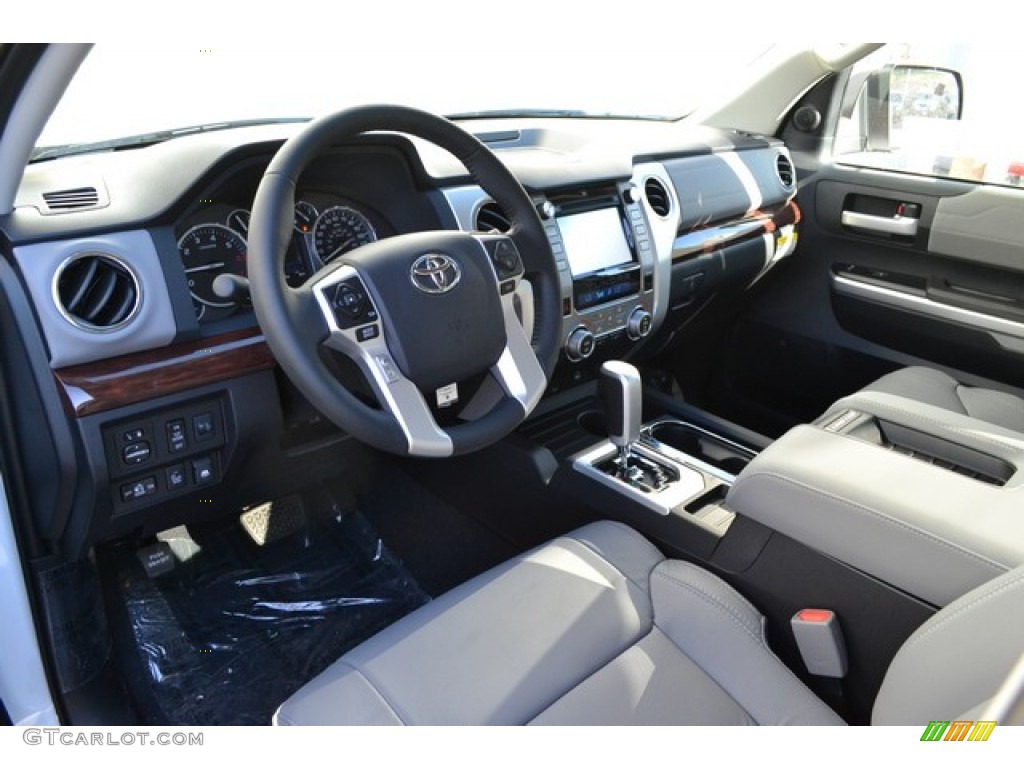 Graphite Interior 2015 Toyota Tundra Limited CrewMax 4x4 Photo #97622749