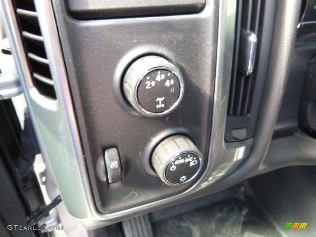 2015 Chevrolet Silverado 3500HD LT Crew Cab 4x4 Flat Bed Controls Photos