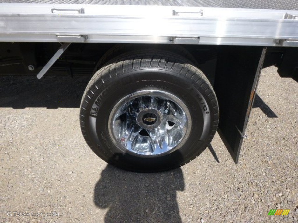 2015 Chevrolet Silverado 3500HD LT Crew Cab 4x4 Flat Bed Wheel Photos