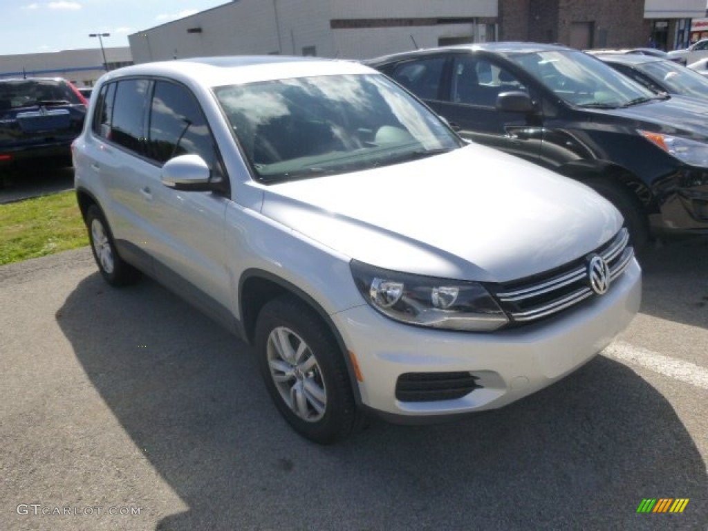 2012 Tiguan S 4Motion - Reflex Silver Metallic / Black photo #1