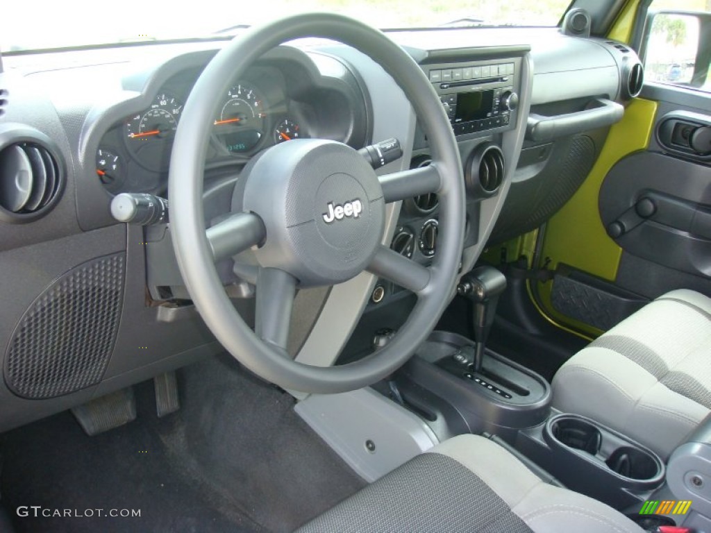 2007 Wrangler Unlimited X 4x4 - Rescue Green Metallic / Dark Slate Gray/Medium Slate Gray photo #12