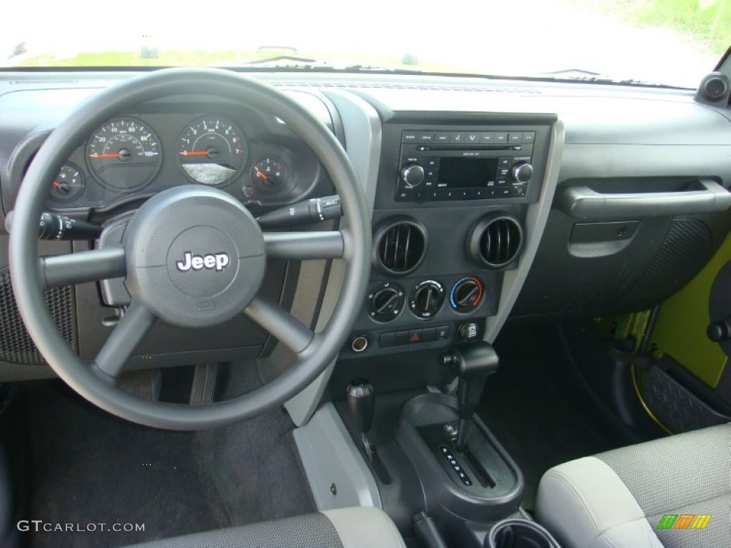 2007 Wrangler Unlimited X 4x4 - Rescue Green Metallic / Dark Slate Gray/Medium Slate Gray photo #14