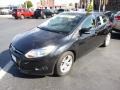 Tuxedo Black - Focus SE Hatchback Photo No. 4