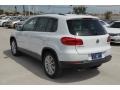 Pure White - Tiguan SE Photo No. 6