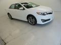 2014 Super White Toyota Camry SE  photo #2